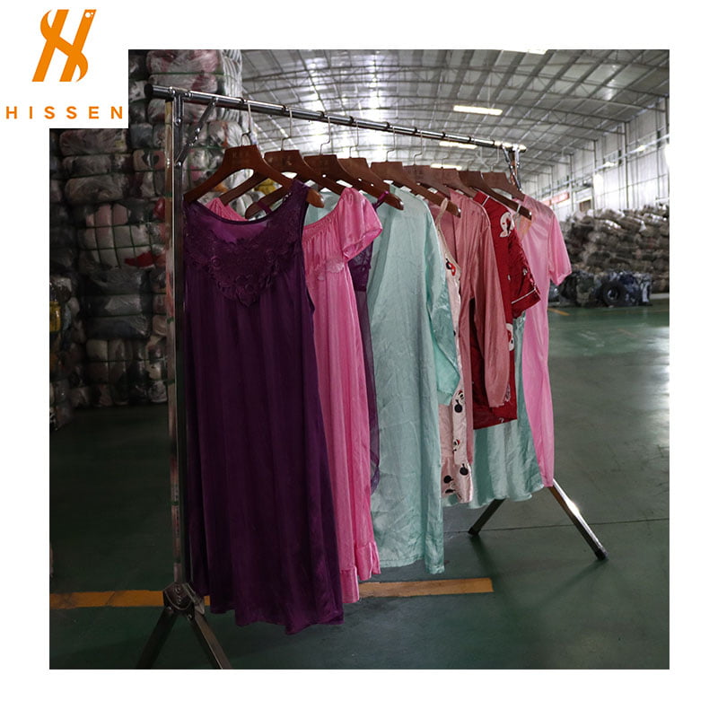 Pijamas de seda usados ​​roupas de segunda mão na China