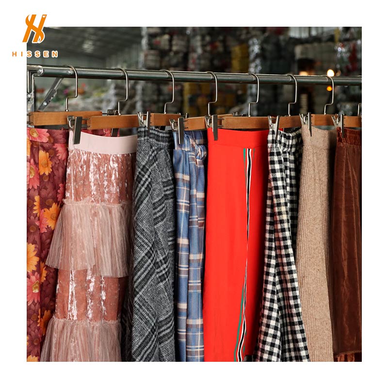 تنورة طويلة شتوية مستعملة بالجملة بسعر المصنع بالة الملابس المستعملة من كولومبيا