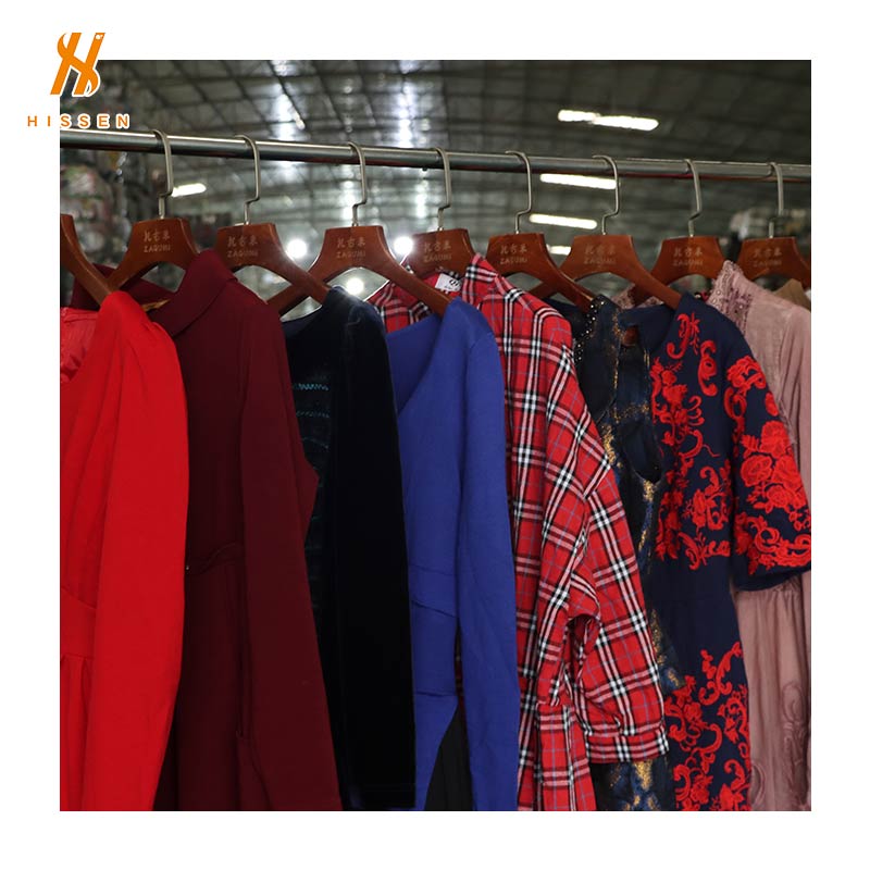 Fardos de vestido de inverno feminino usados ​​hissen para venda da china