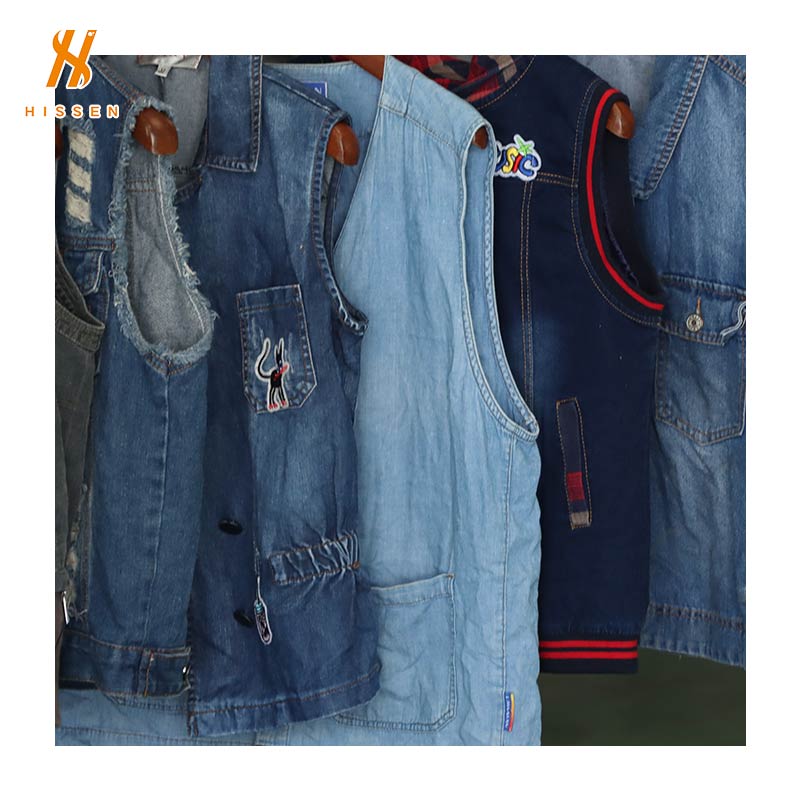 Colete jeans Hissen usado comprando fardos de roupas usadas para venda da China