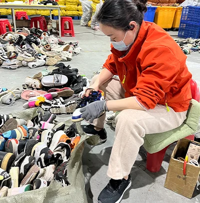 sorting used mixed shoes