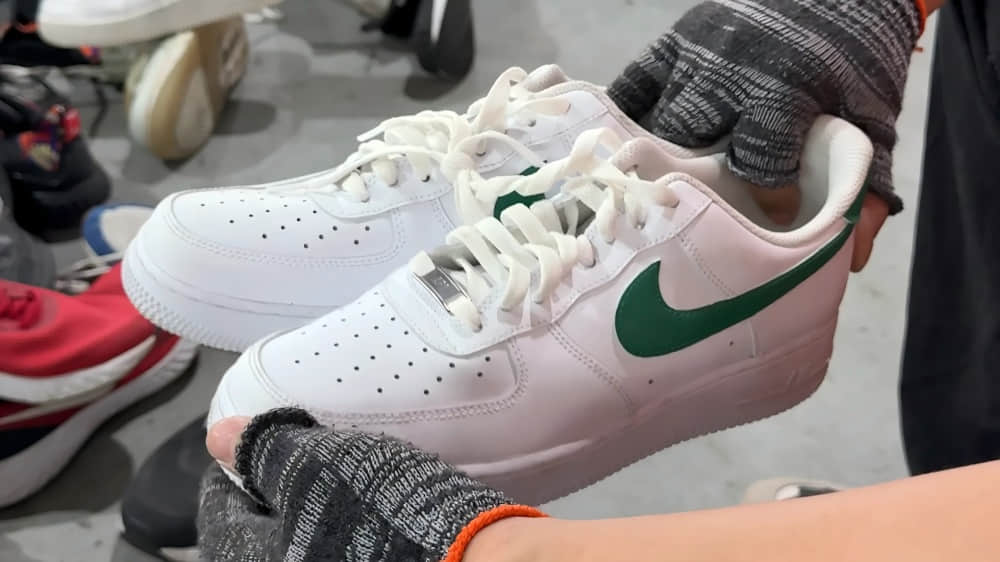100% Handpicked used shoes