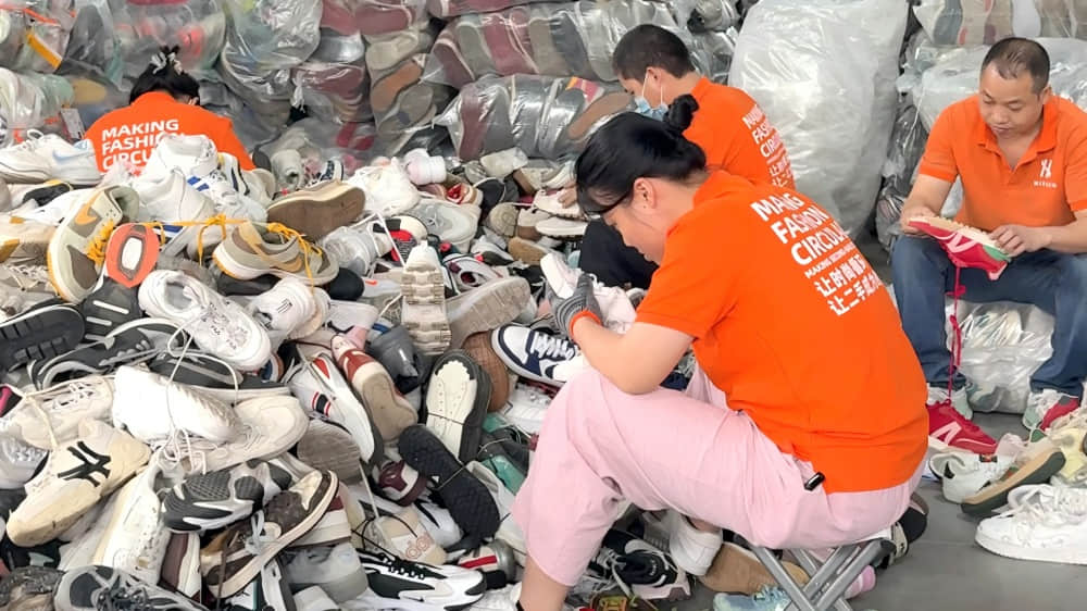 13 Years of Experience used shoes supplier