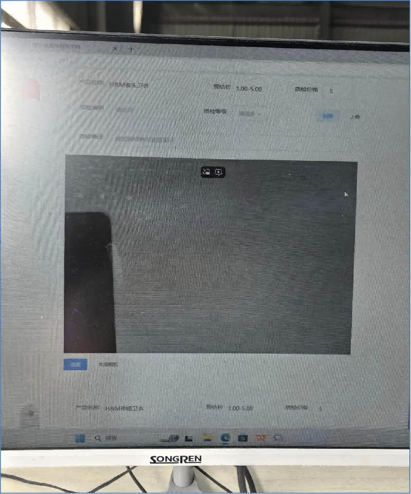 Video-Monitored-Unpacking
