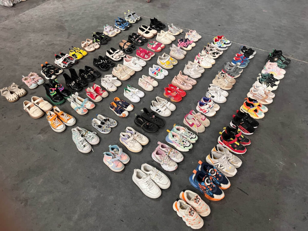 mixed used kids shoes